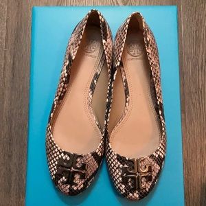 Tory burch flats size 7